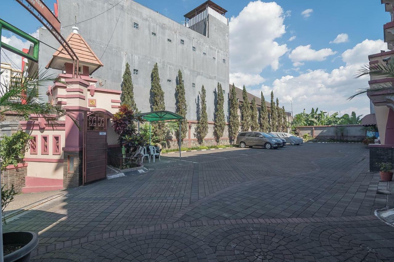 Reddoorz Near Setrasari Mall 2 Bandung Zewnętrze zdjęcie