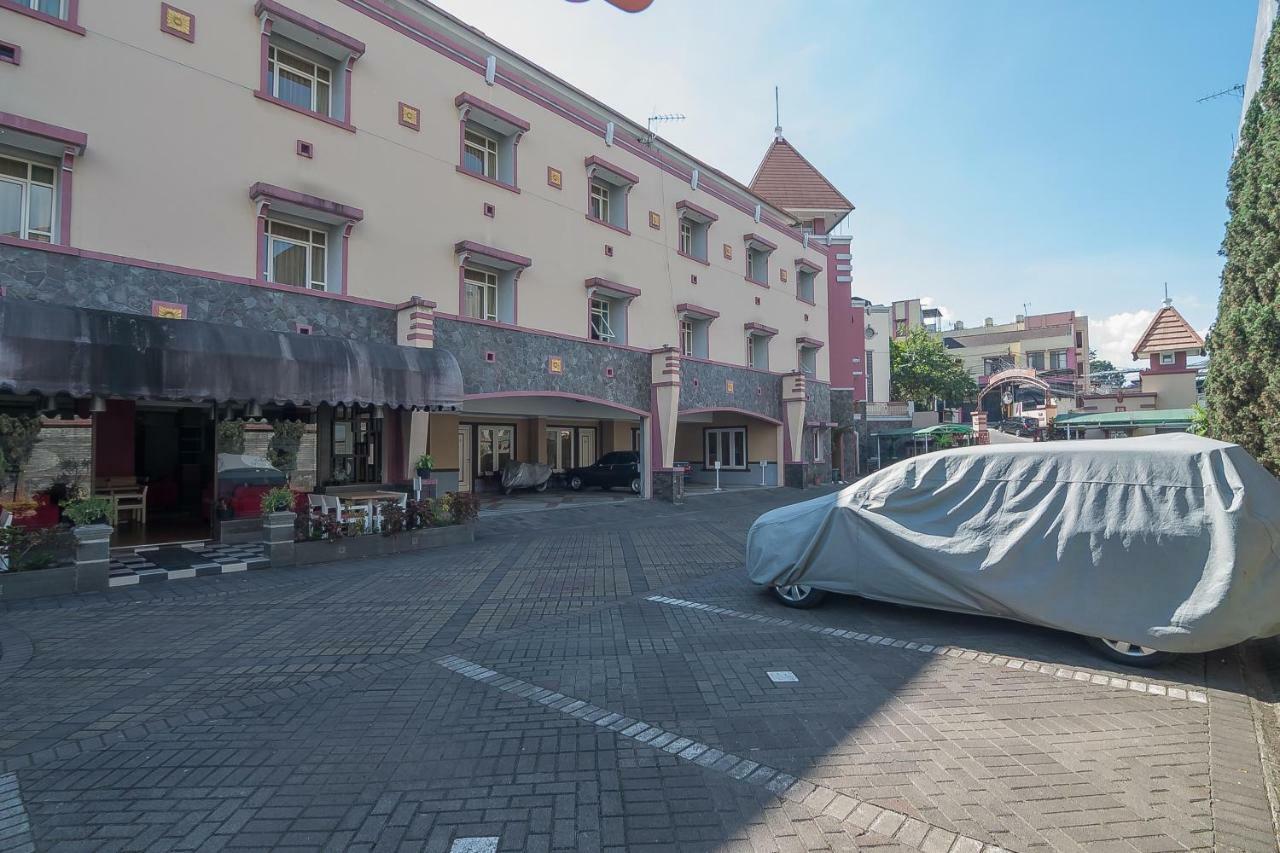 Reddoorz Near Setrasari Mall 2 Bandung Zewnętrze zdjęcie
