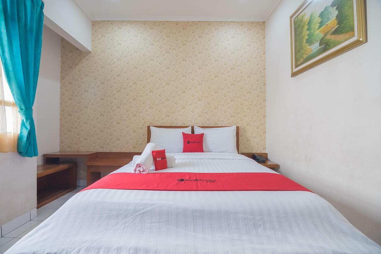 Reddoorz Near Setrasari Mall 2 Bandung Zewnętrze zdjęcie